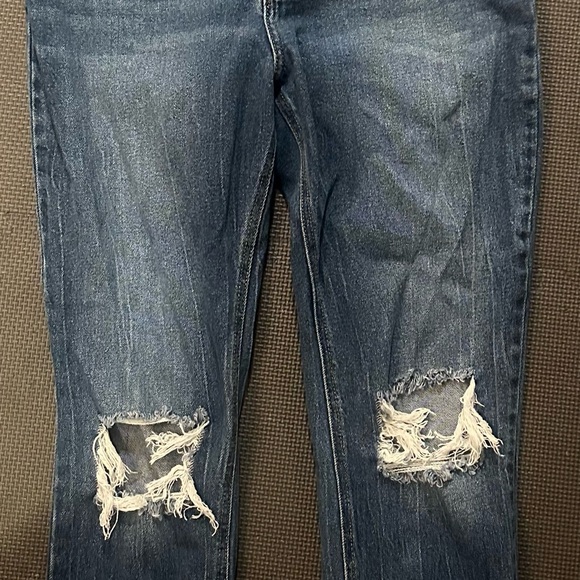 Abercrombie & Fitch Skinny High Rise Jeans - Picture 2 of 3